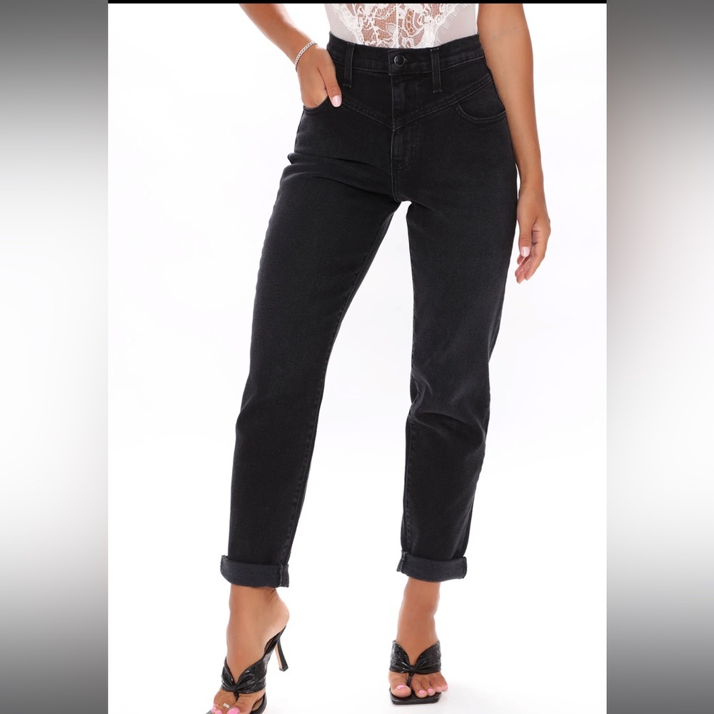 *NEW* Fashion Nova Mom Jeans
